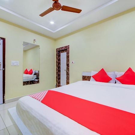 Hotel O Ksl Guest House Karimnagar Buitenkant foto