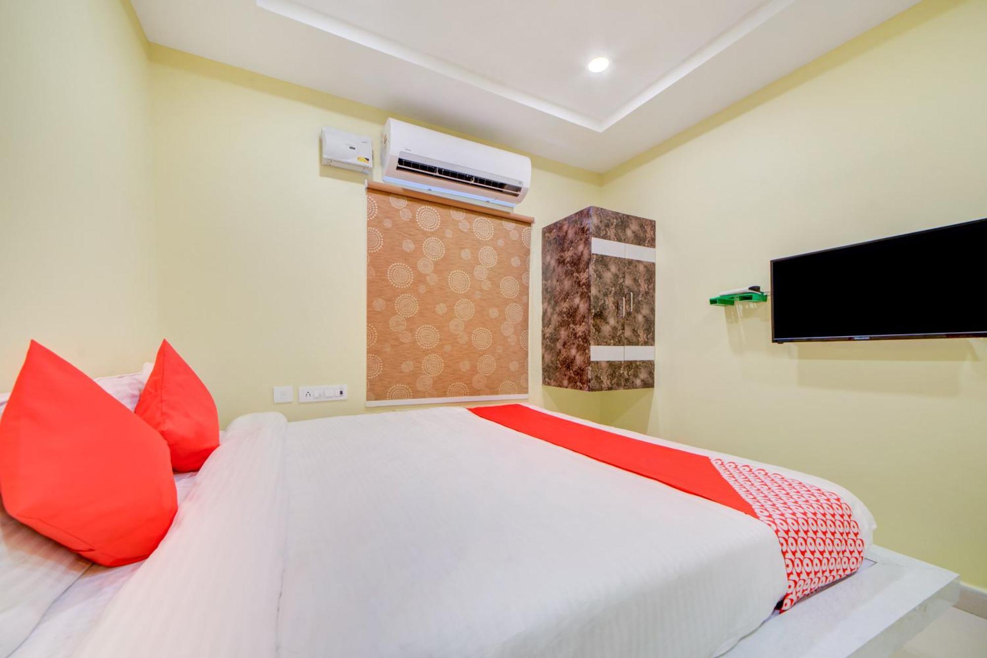 Hotel O Ksl Guest House Karimnagar Buitenkant foto