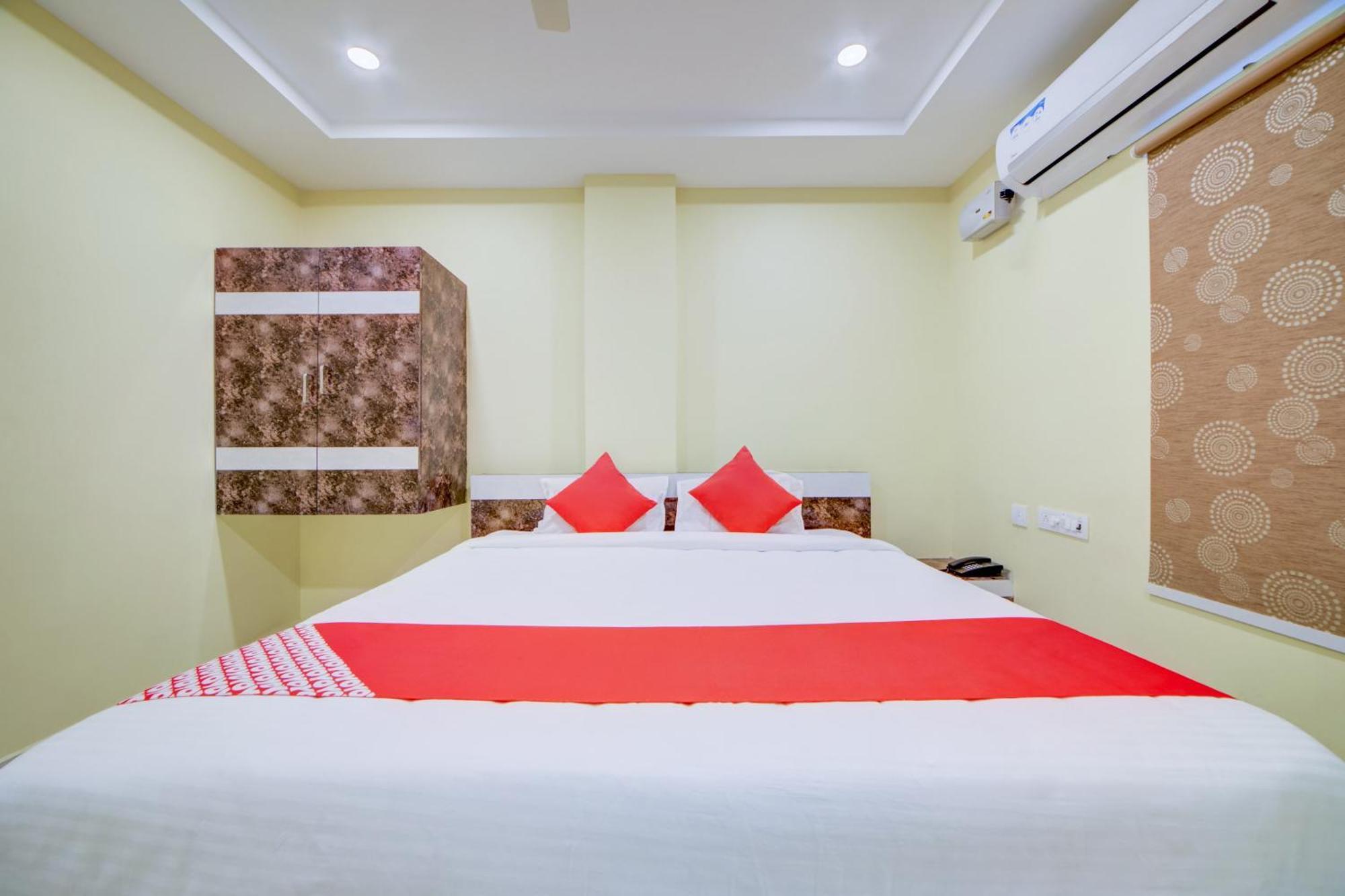 Hotel O Ksl Guest House Karimnagar Buitenkant foto