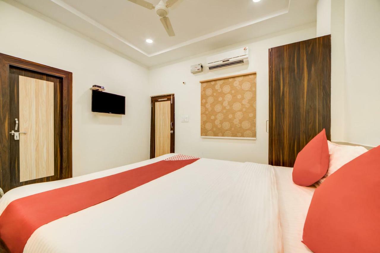 Hotel O Ksl Guest House Karimnagar Buitenkant foto